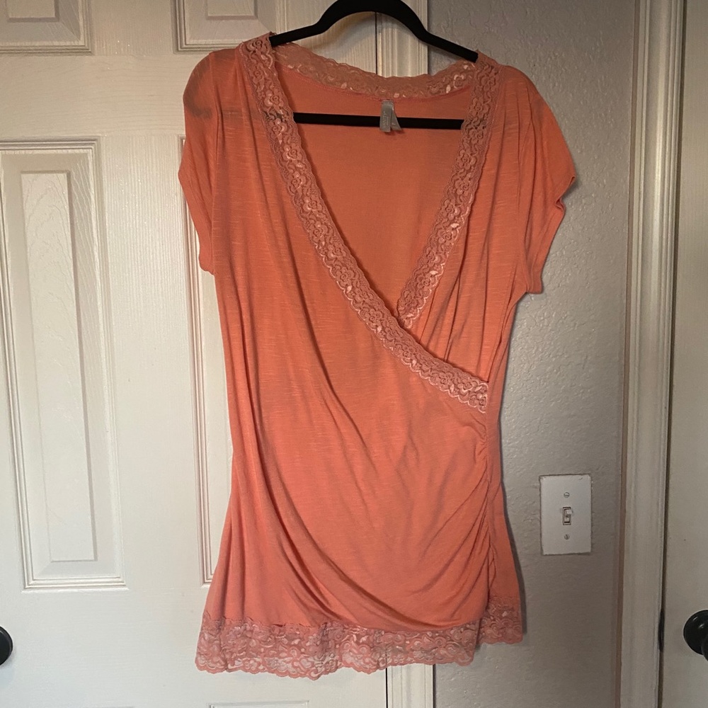 Coral Vanity top